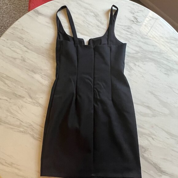 The Perfect Little Black Dress by Tobi - XS/TP - Deep Plunge Neckline - Picture 10 of 11